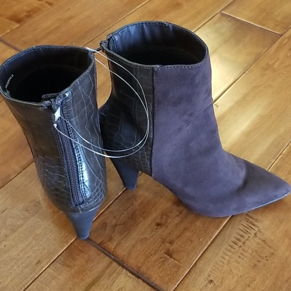 New Directions Alysse Brown Heels Size 6 NWT - Picture 3 of 3